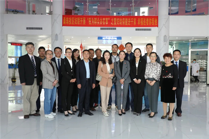 西藏大学附属阜康医院与日喀则藏康医院合作交流会召开