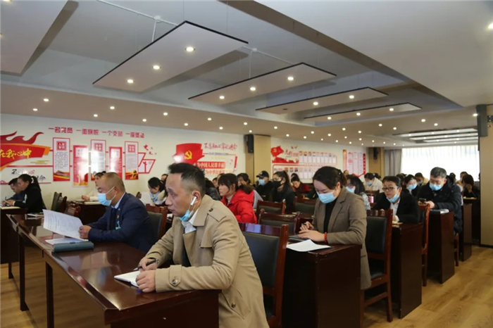 阜康医院持续改进服务质量：优化门诊服务流程，提升患者就医体验