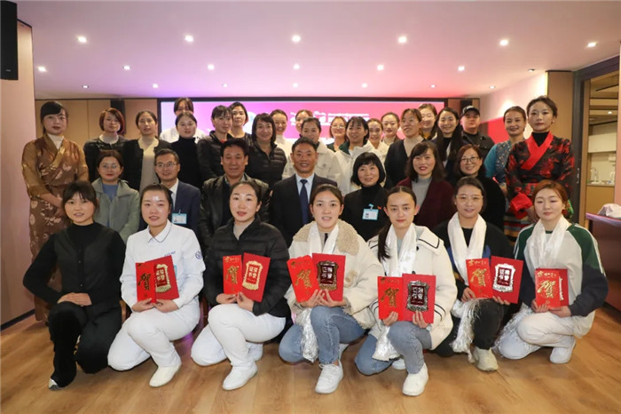 西藏大学附属阜康医院护士大比武——“密闭式静脉输液”决出获胜者