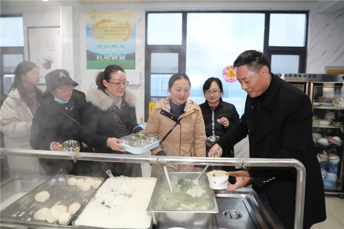 这个冬天不太冷——西藏大学附属阜康医院冬至日活动丰富多彩