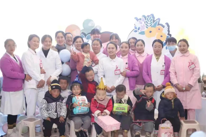 阜康医院辅助生殖中心六周年宝贝回家活动