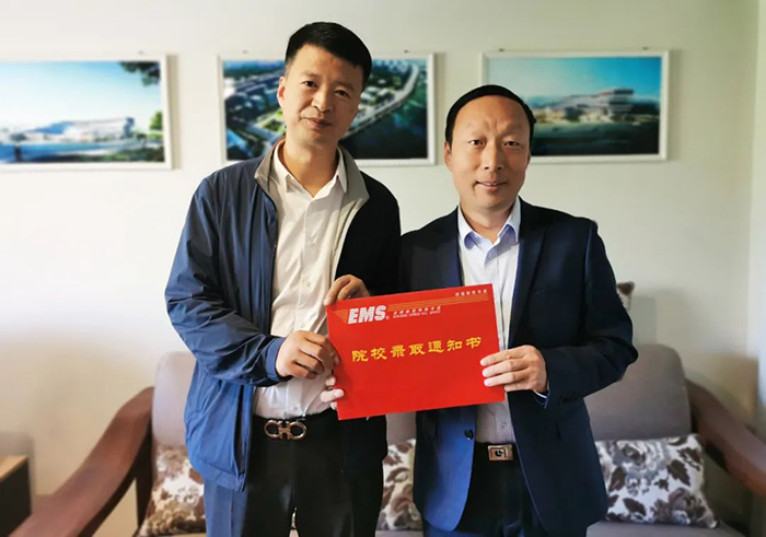 喜报：阜康医院70后员工考上西藏大学研究生