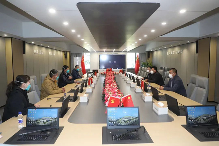 “白衣执甲抗疫情、逆行出征显担当”——自治区药监局领导亲切慰问我院抗疫战士