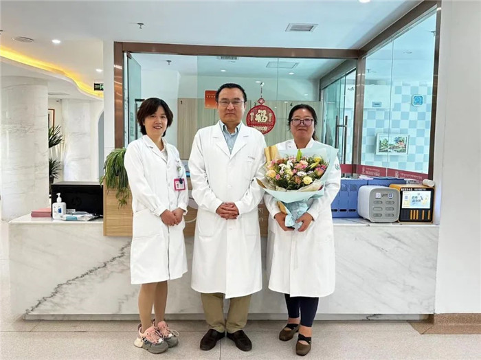 成功顺产，母婴平安，产科医护坚守72小时迎接新生命！
