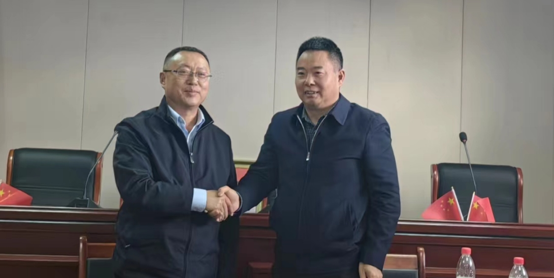 科科联盟 携手并进 共促发展——西藏大学附属阜康医院与那曲多家医院签订合作协议
