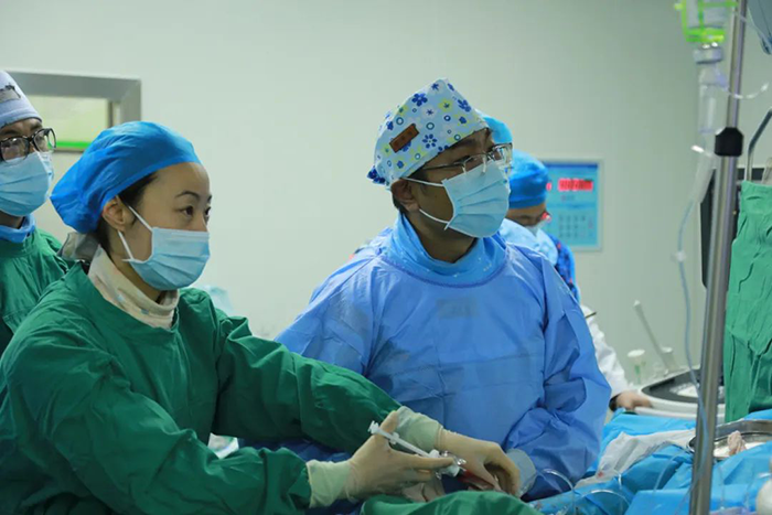 西藏阜康医院心血管内科为患者行「室间隔化学消融术」填补我院技术空白!