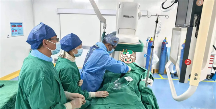 西藏阜康医院心血管内科成功治疗下肢深静脉血栓,预防肺栓塞