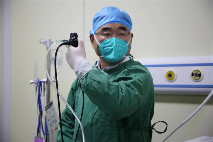 西藏阜康医院成功开展首例静脉全麻下支气管镜诊疗