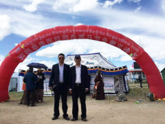 大草原骏马驰骋，赛马节义诊送药