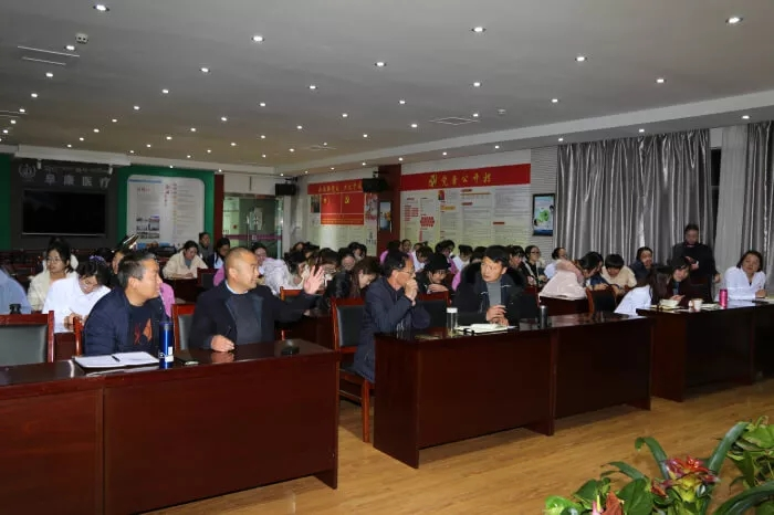 西藏阜康医院妇产儿童分院产科护士长竞聘上岗现场会召开！