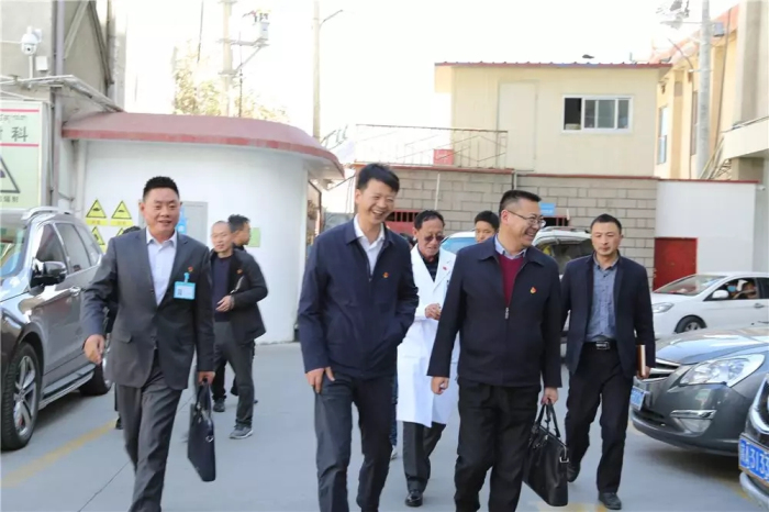 拉萨市卫健委党组书记宋留柱一行到我司调研指导党建工作