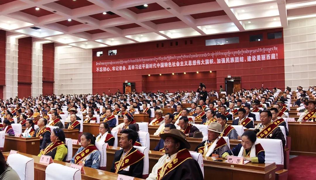 西藏阜康医院党支部副书记索珍同志获“西藏自治区劳动模范”荣誉称号