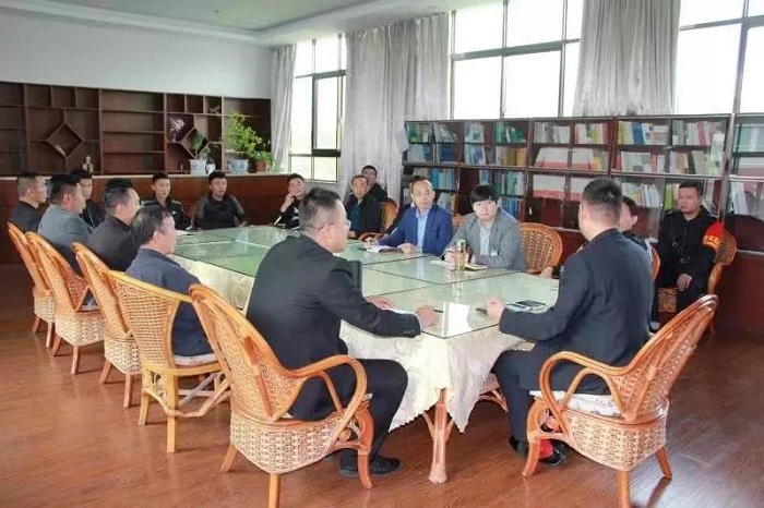 庆“八一”阜康“老兵之家”座谈会