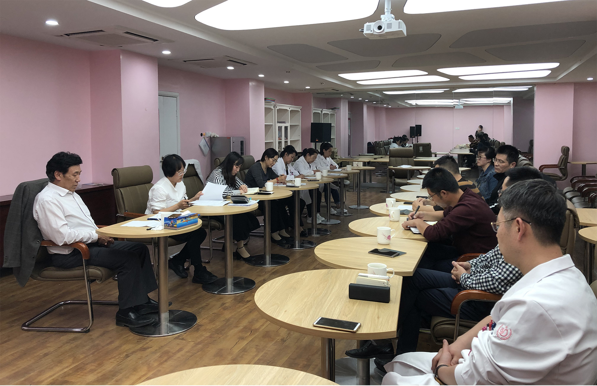 我院召开教学工作座谈会