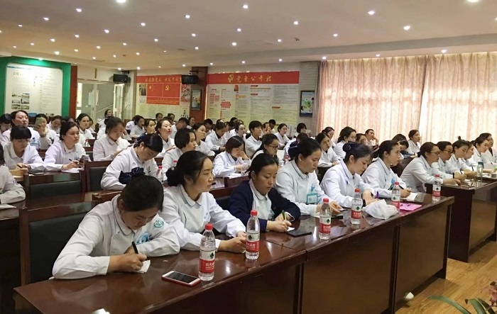 西藏阜康医院一院区、二院区、四院区全体护理人员理论及操作培训