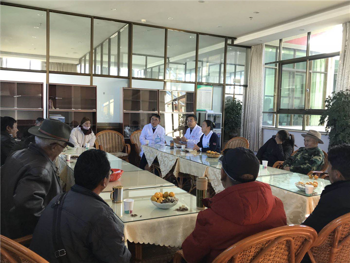 阜康医院内一科召开医患沟通公休座谈会