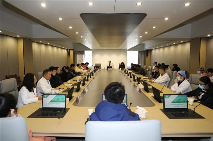 我院召开医技护三方协调沟通会议
