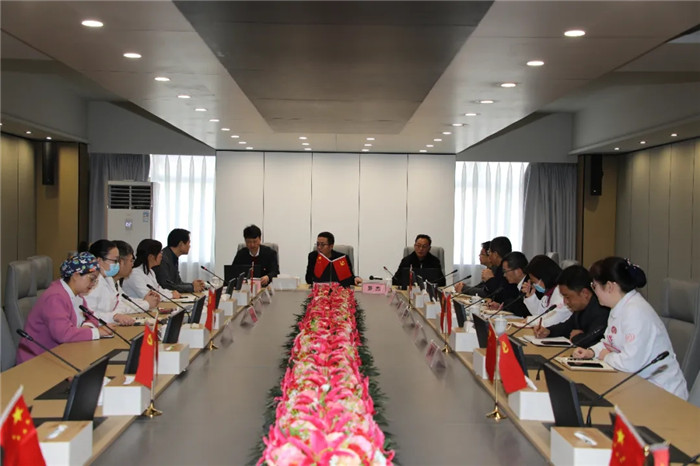 嘉黎县卫健委、人民医院主要领导来我院考察交流工作