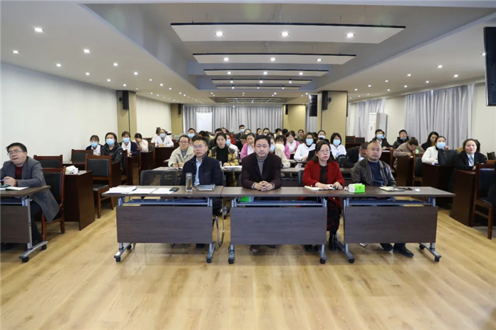阜康医院是怎样炼成的?插上基因与精神两翼振翅高飞——阜康文化系列讲座第二场开讲