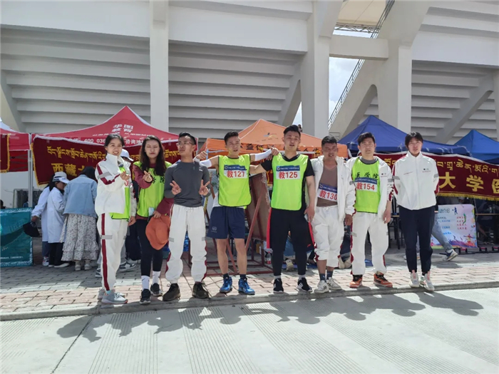 阜康健儿参加西藏大学田径运动会 ,第一次“回家”满载而归