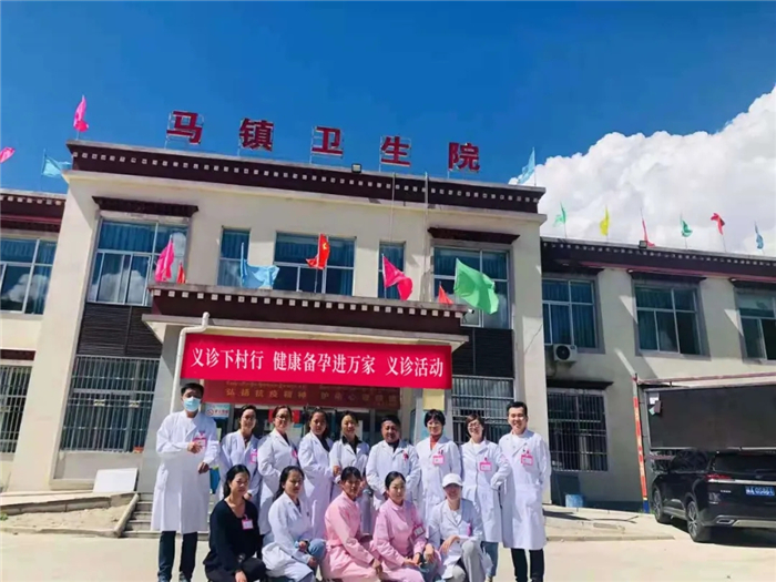 西藏大学附属阜康医院各科室联合下基层开展义诊活动